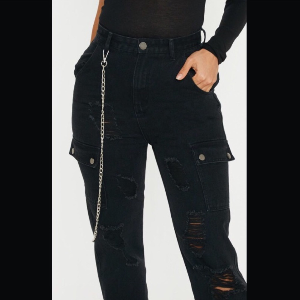 PrettyLittleThing Distressed Cargo Pocket Jeans